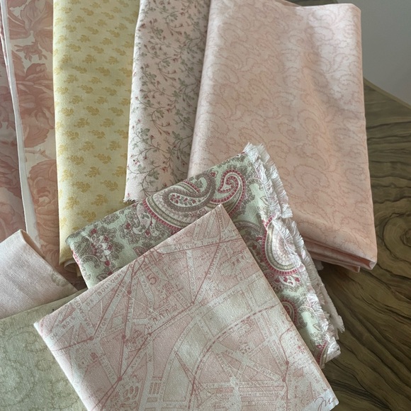 Bundle of Paris Flea Market by 3 Sisters for Moda 8+ Yards - Picture 4 of 7